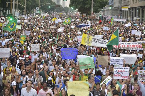 The 2013 Protests in Brazil: A Wave of Popular Dissatisfaction Fueled by Rising Inequalities and Political Corruption