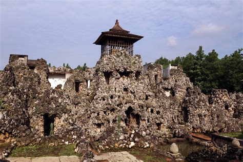 The Rise and Fall of Tarumanegara; An Ancient Javanese Kingdom and its Lasting Legacy on Southeast Asian Art and Architecture